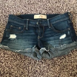 Jean shorts. Short short, low rise.